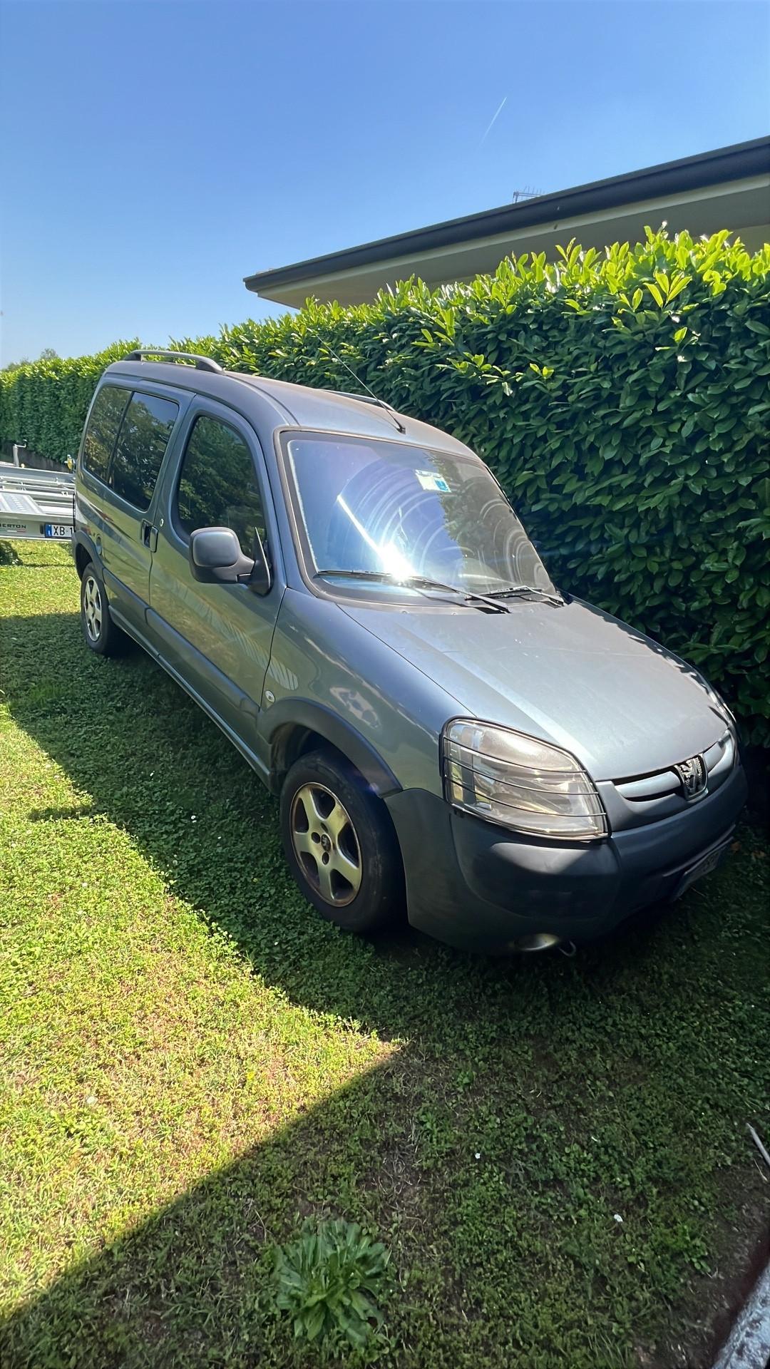 Peugeot Ranch 1.6 HDi 5p. Totem