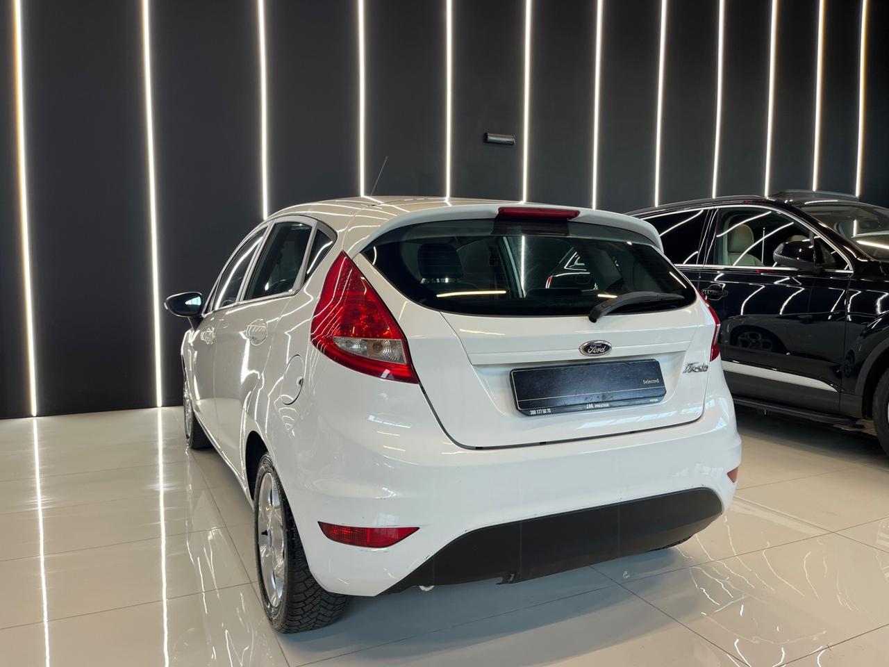 Ford Fiesta 1.2 60CV 5 porte Titanium OK NEOPATENTATI