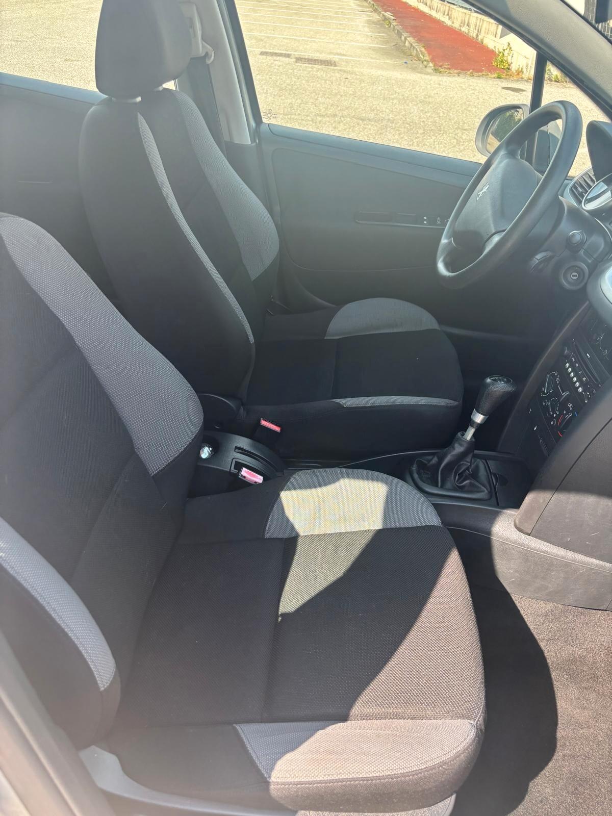 Peugeot 207 1.4 VTi 95CV SW XS Ciel