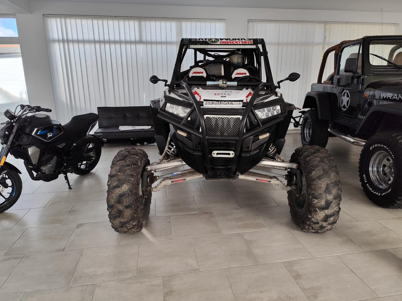 POLARIS RZR XP 1000 TURBO