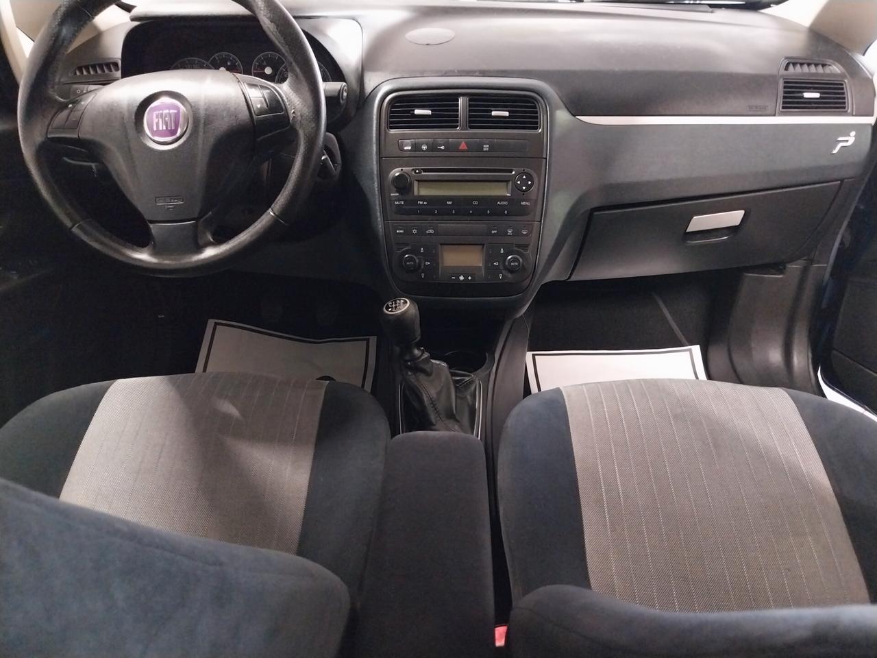 Fiat Grande Punto 1.3 MJT 90 CV 3 porte Emotion - ok neopatentati