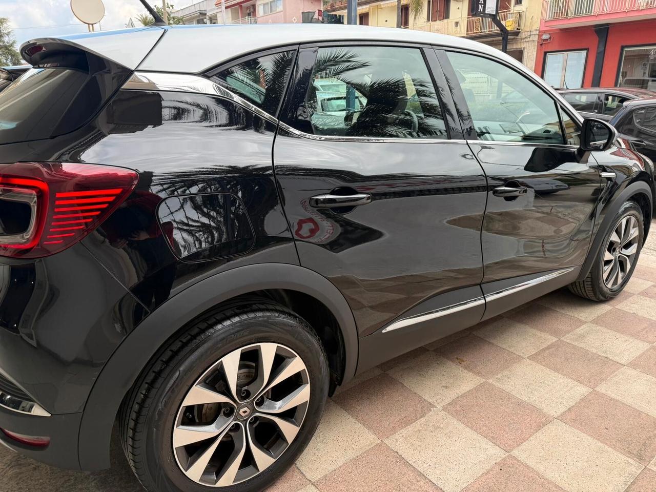 Renault Captur Blue dCi 115 CV EDC Initiale Paris