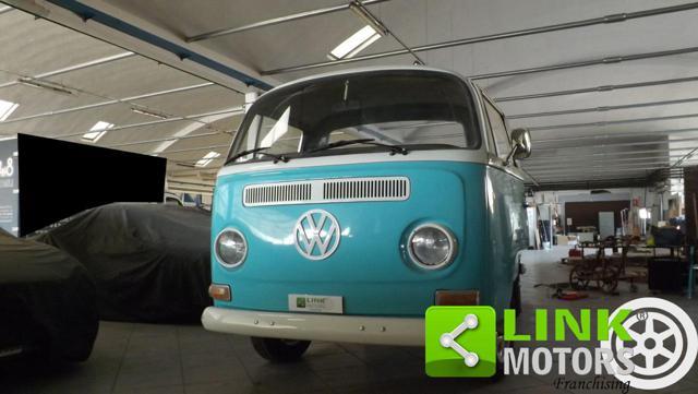 VOLKSWAGEN T2 26B1 con cassone completamente restaurato