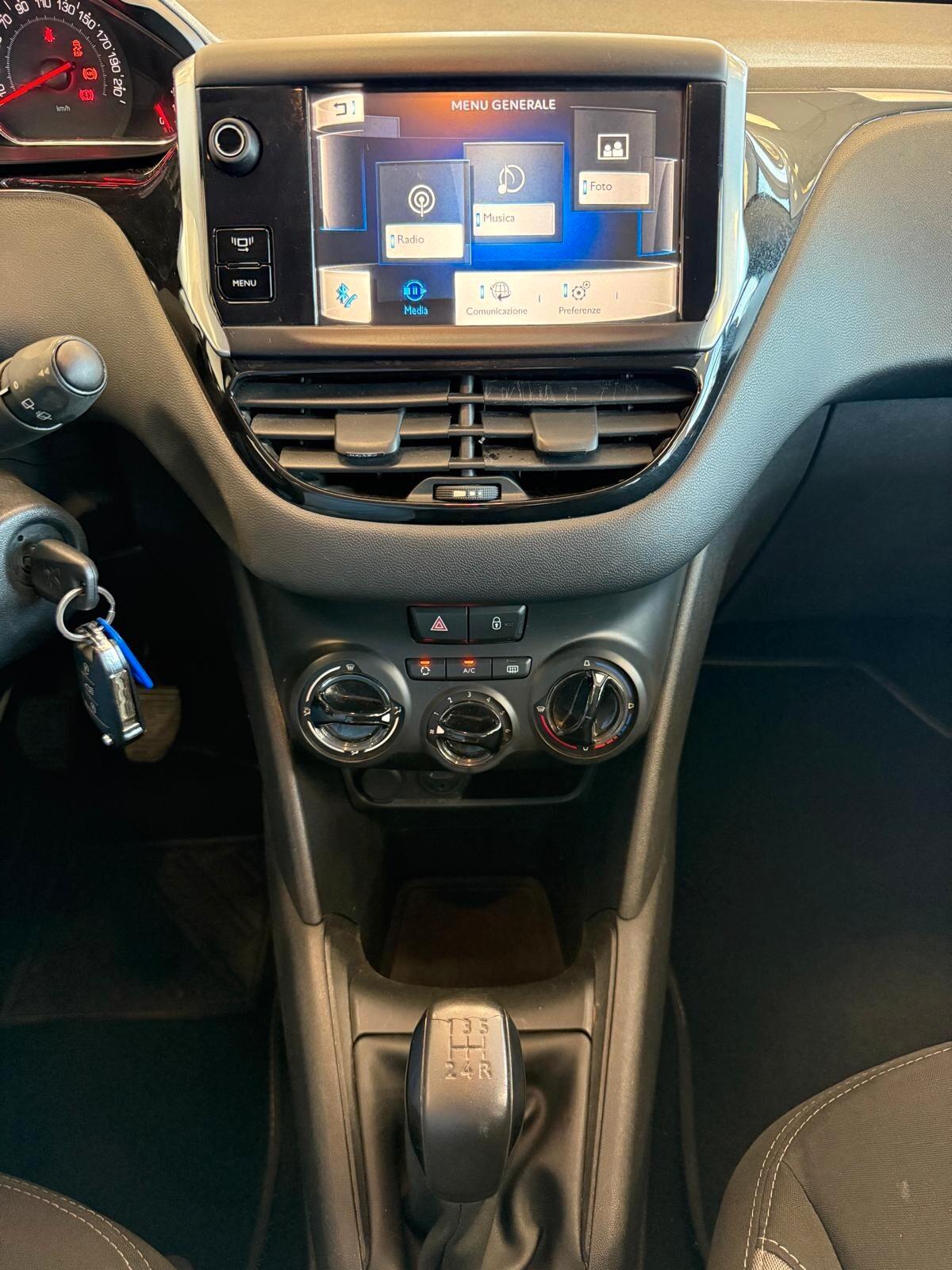 Peugeot 208 1.4 HDi 68 CV 5 porte Allure