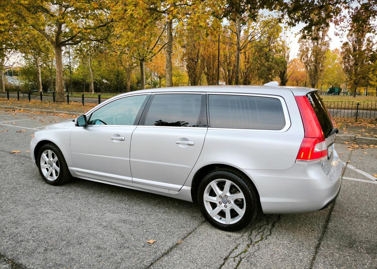 Volvo V70 D3 Geartronic Summum