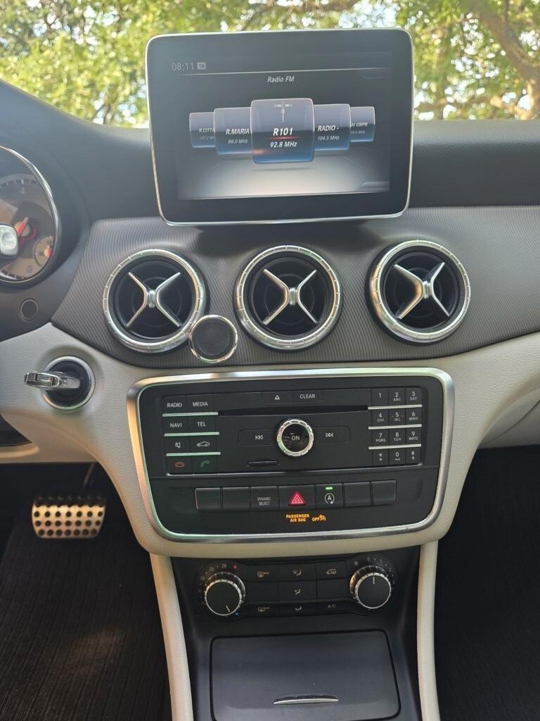 Mercedes-benz CLA 200 d S.W. 4Matic Automatic Premium Dark Night