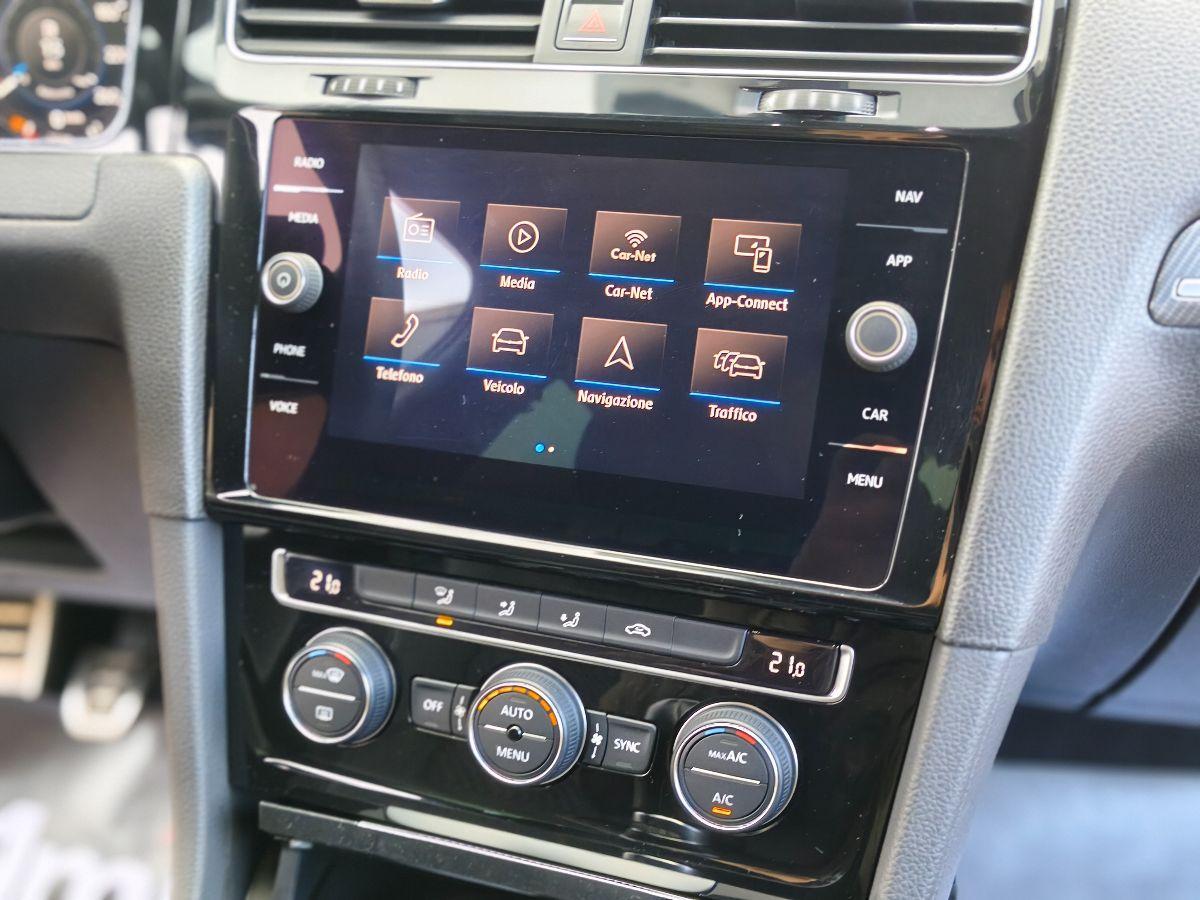 VOLKSWAGEN Golf 7.5 1.4 TSI 125 CV Executive R-Line