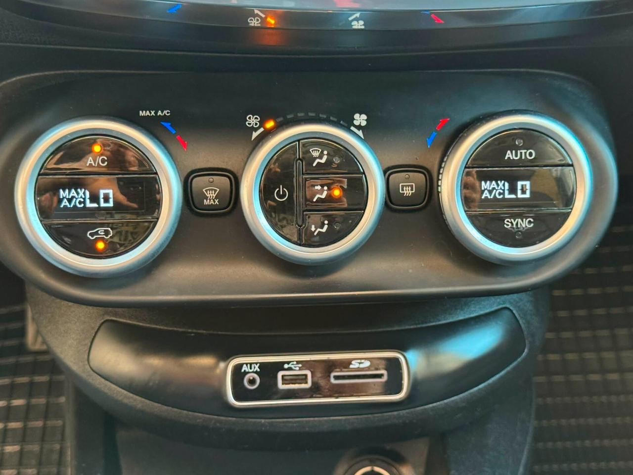FIAT 500X 1.6 MJ 120 CV. LOUNGE TETTO+CERCHI+NAVI