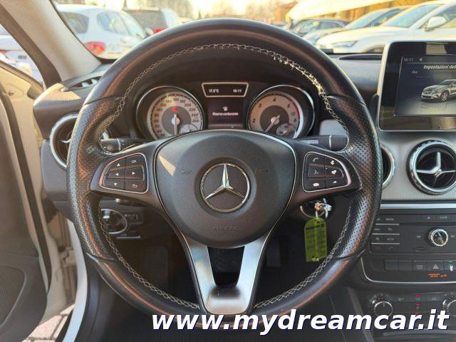 MERCEDES-BENZ GLA 180 d Automatic Sport