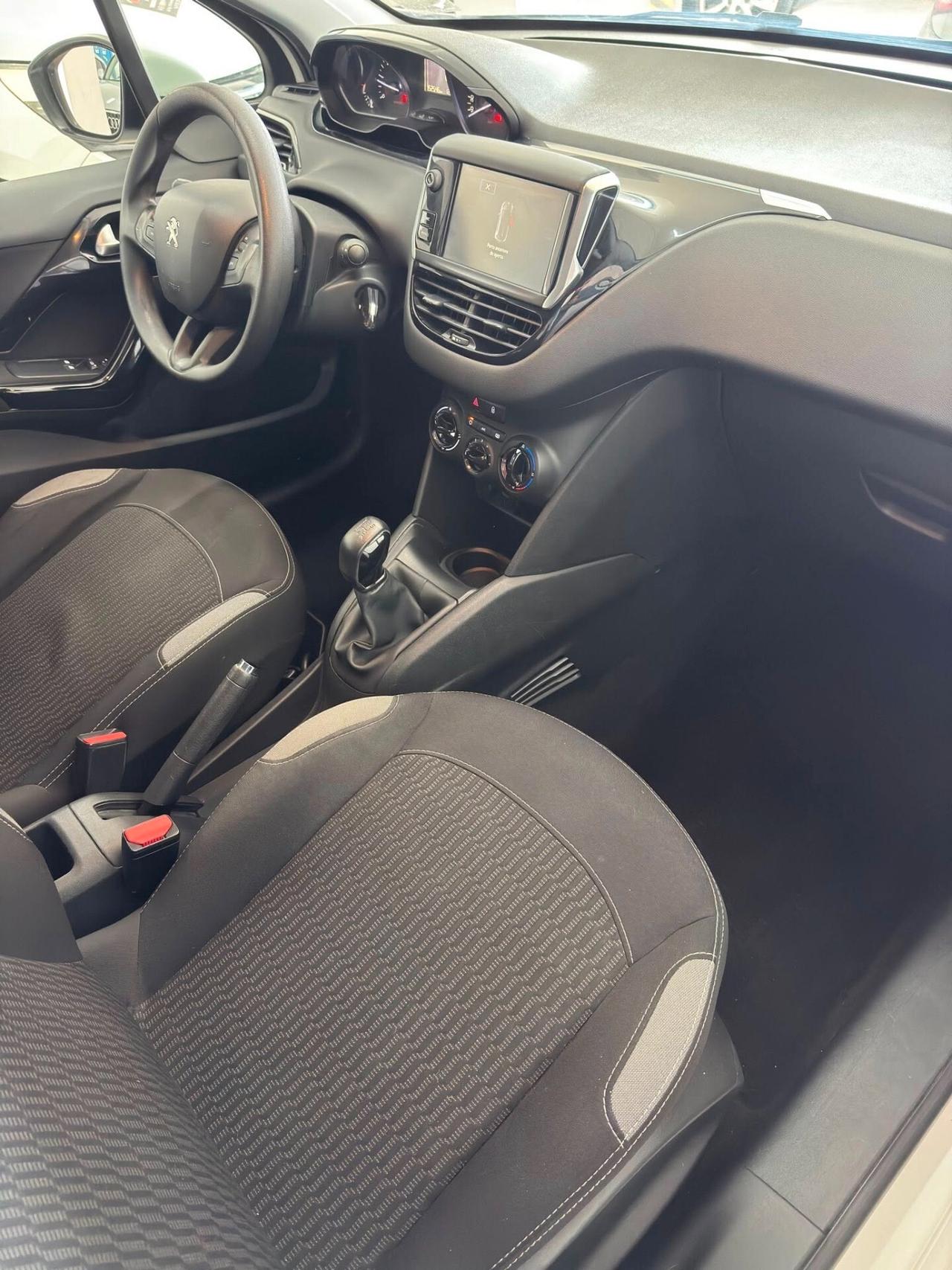Peugeot 208 1.4 HDi 68 CV 5 porte Business