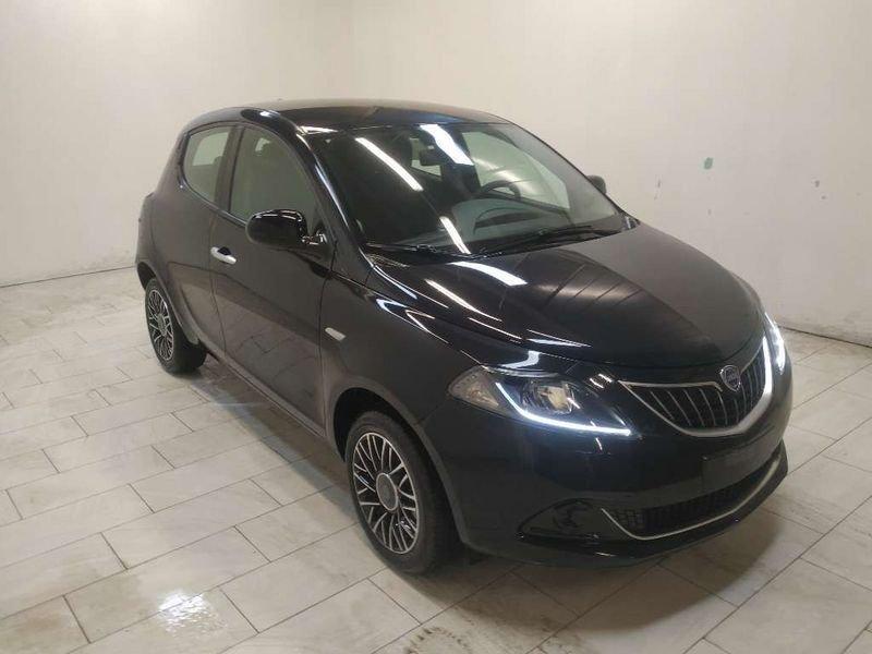 Lancia Ypsilon 1.0 firefly hybrid Platino s&s 70cv