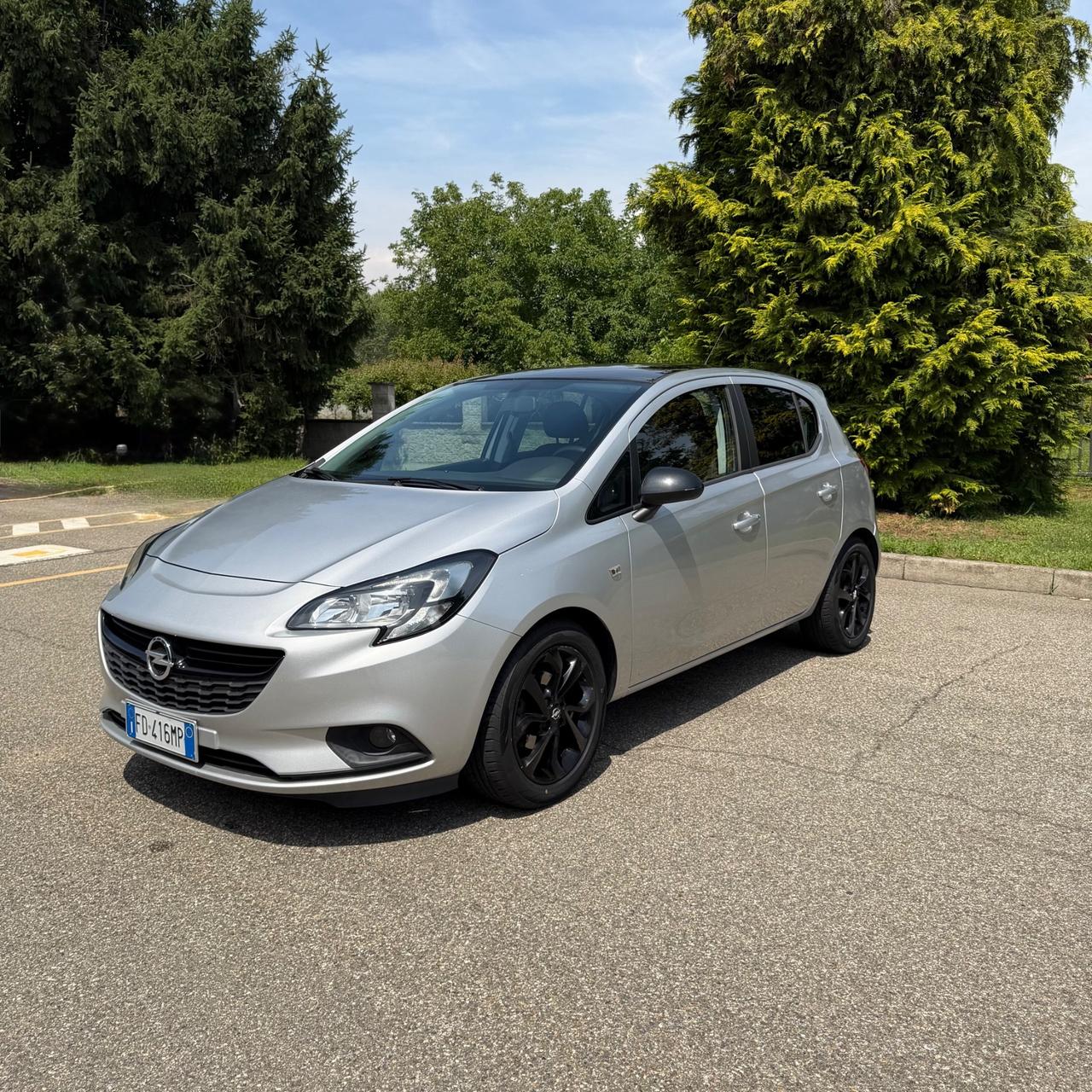 Opel Corsa 1.2 5 porte b-Color