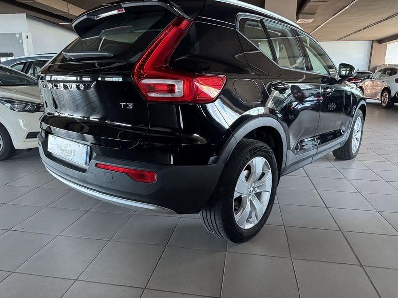 Volvo XC40 XC40 T3 Geartronic Momentum Pro