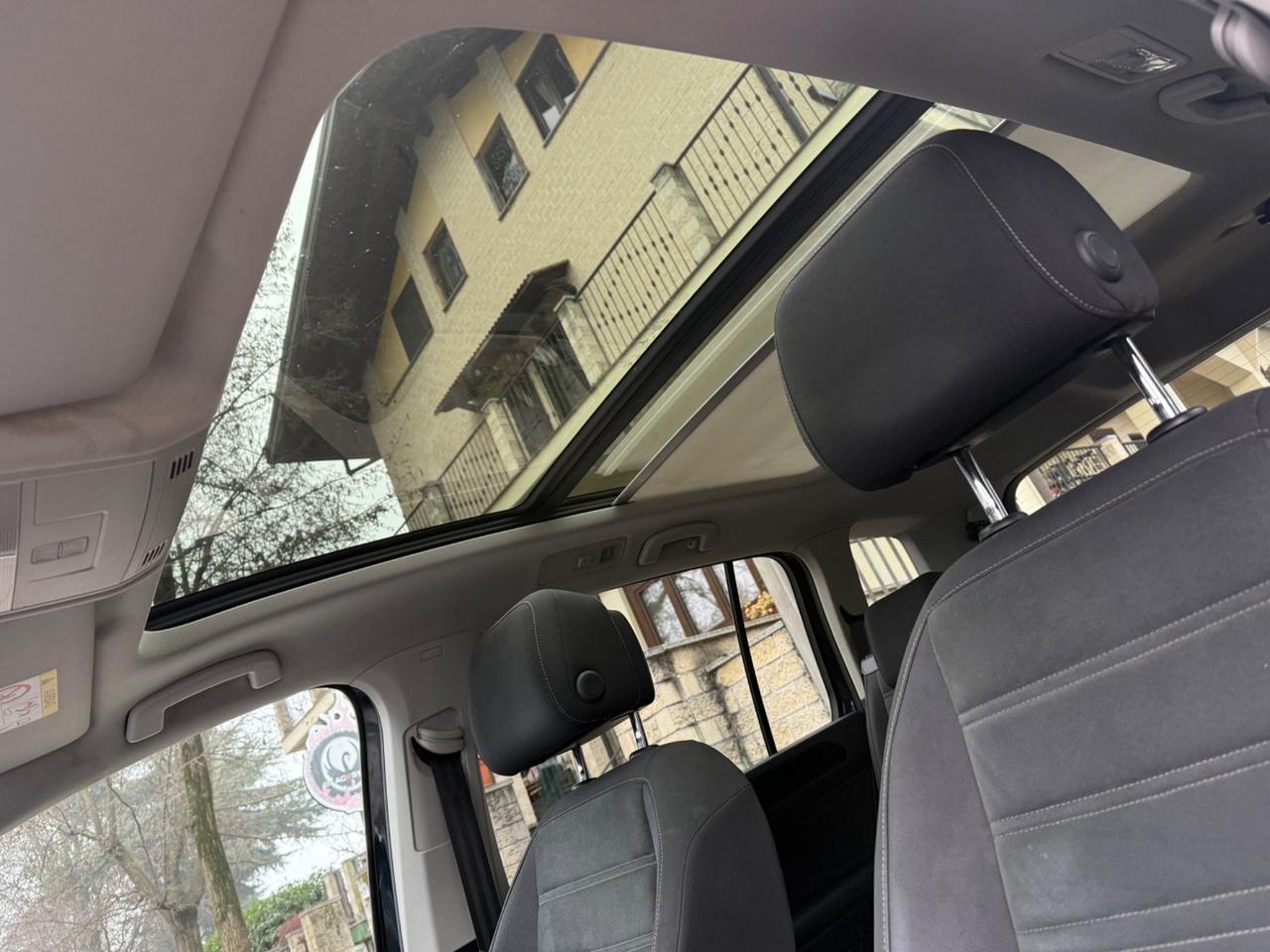 Volkswagen Touran 2.0 TDI 150 CV SCR DSG Executive BlueMotion Tech.