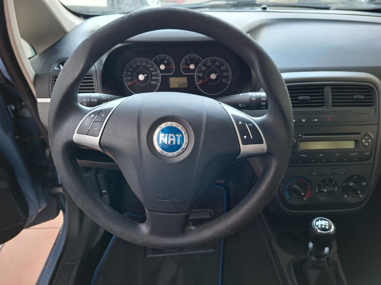 Fiat Grande Punto 5p 1.4 Dynamic 77cv, Adatta a neop.