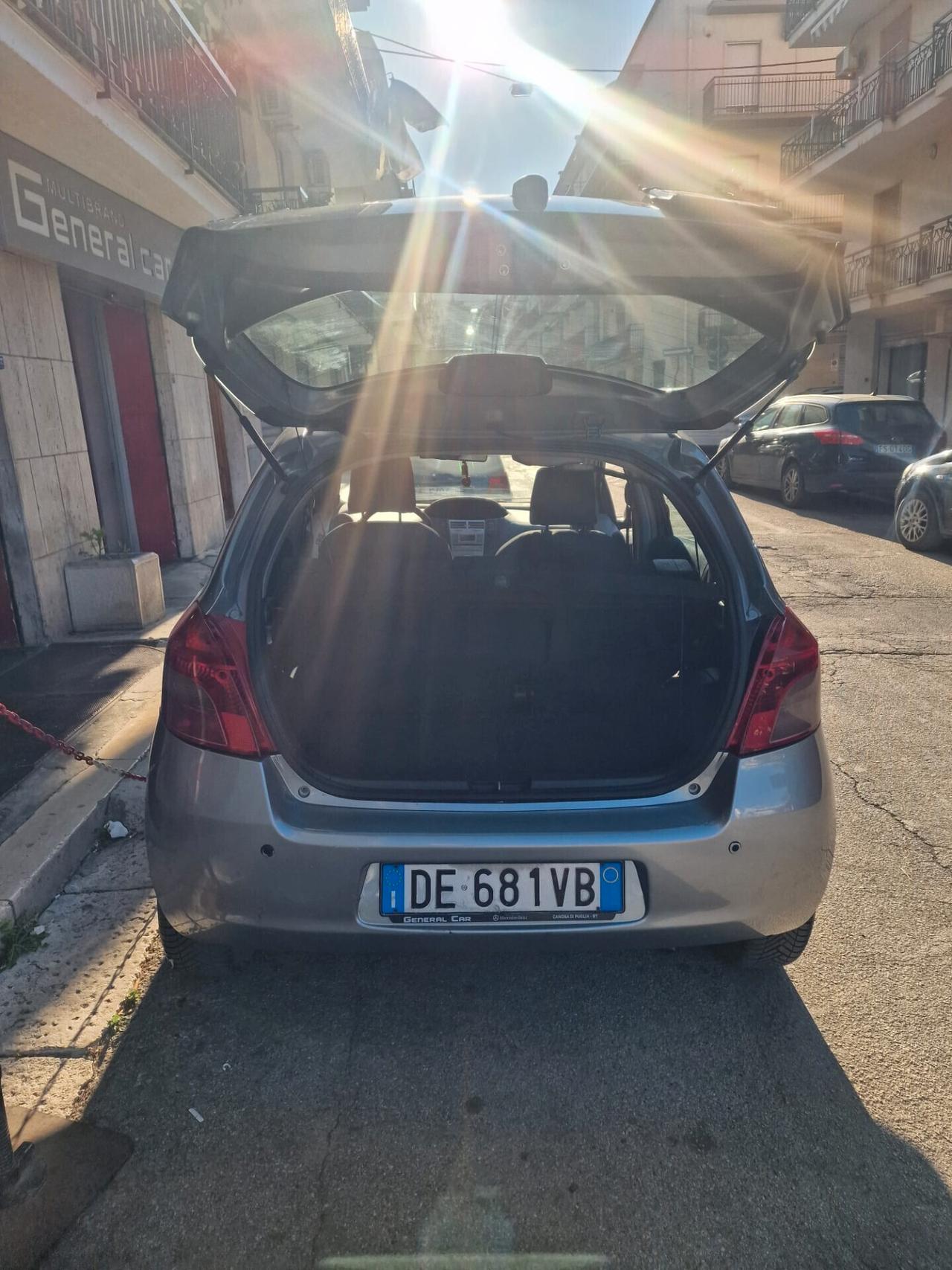 Toyota Yaris 1.3 5 porte