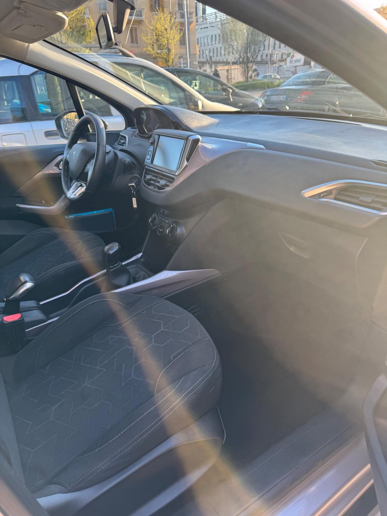 Peugeot 2008 benz euro6 1.2 82 cv
