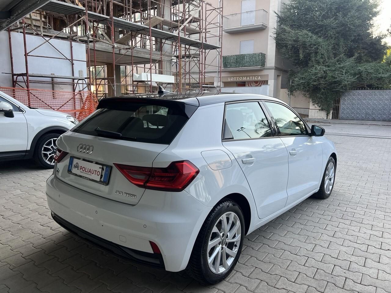 AUDI A1 30TFSI S line edition
