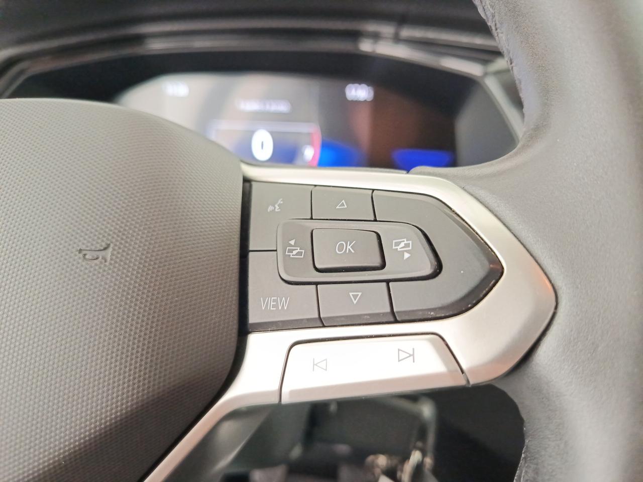 VOLKSWAGEN T-Cross - T-Cross 1.0 TSI Sport