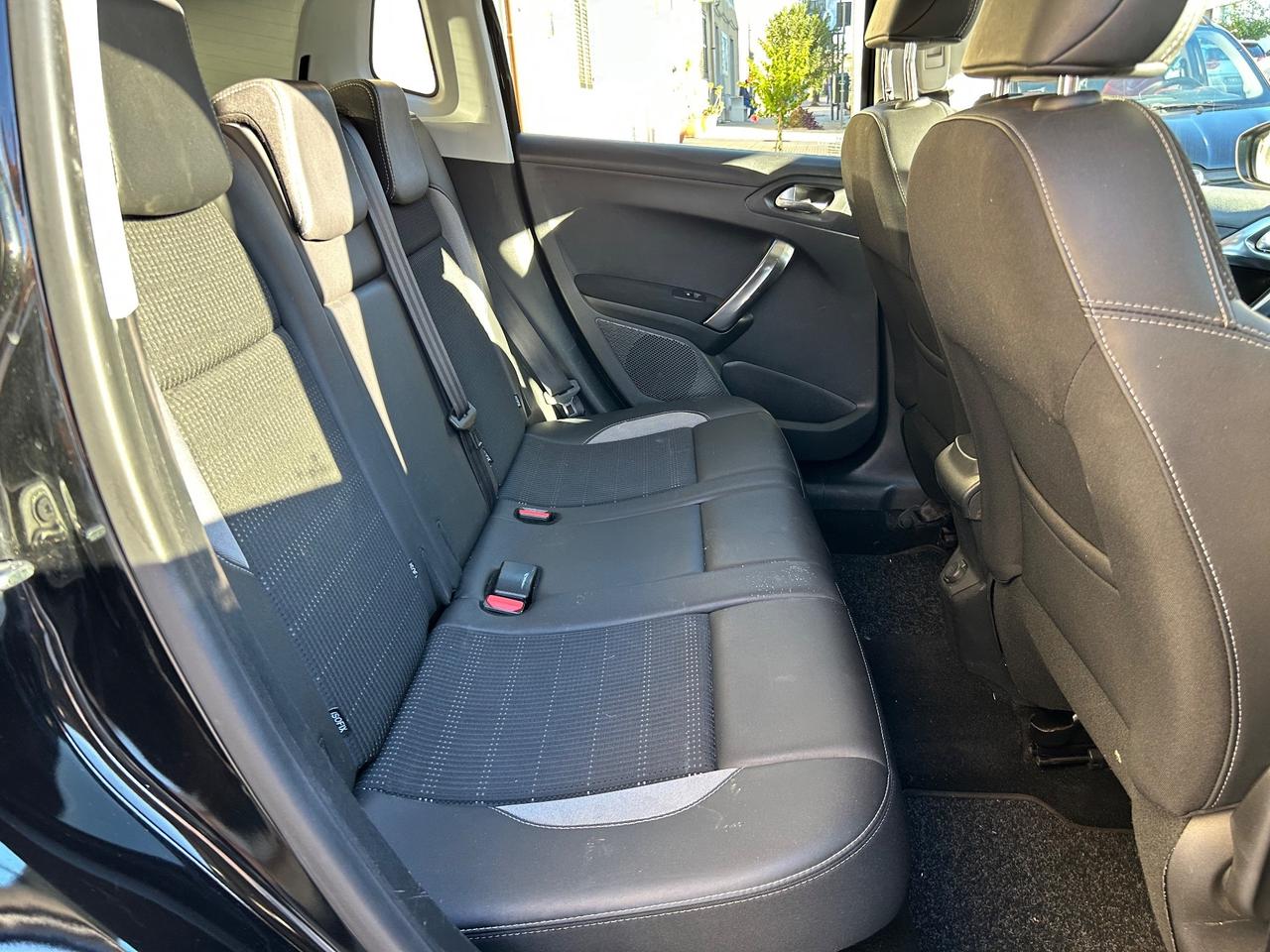 Peugeot 2008 BlueHDi 100 S&S Black Matt