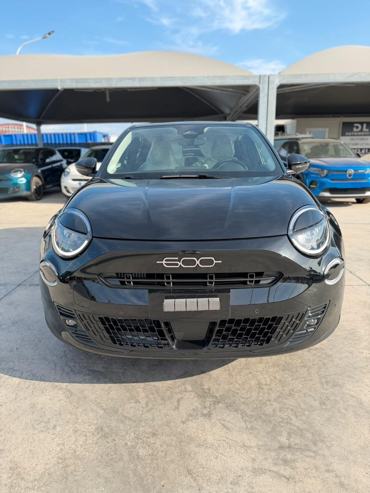 Fiat 600 Hybrid 110 CV DCT MHEV Icon