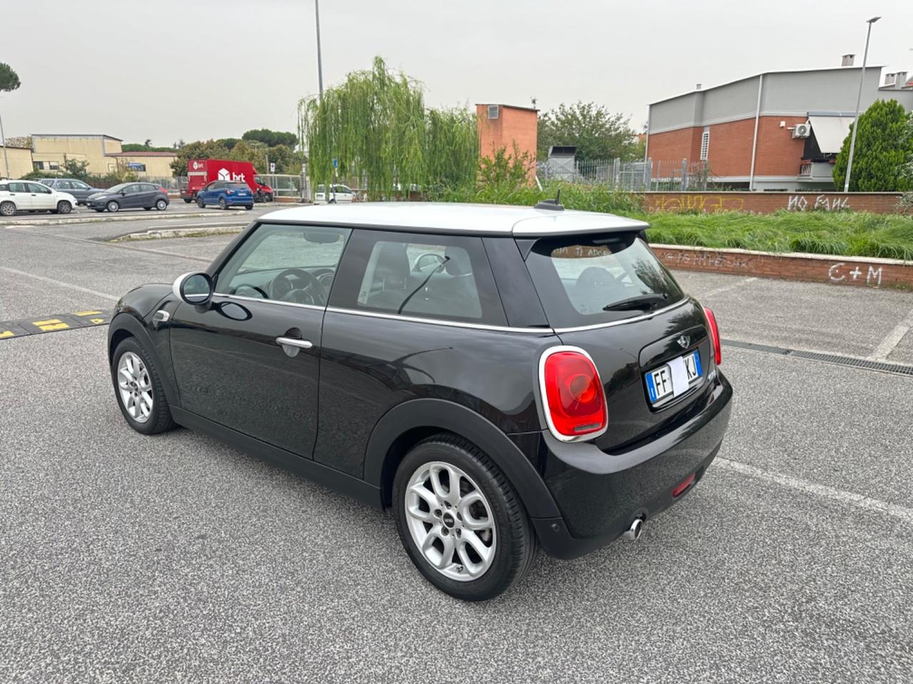 Mini Cooper D 1.5 Hype 3p E6 *Navi