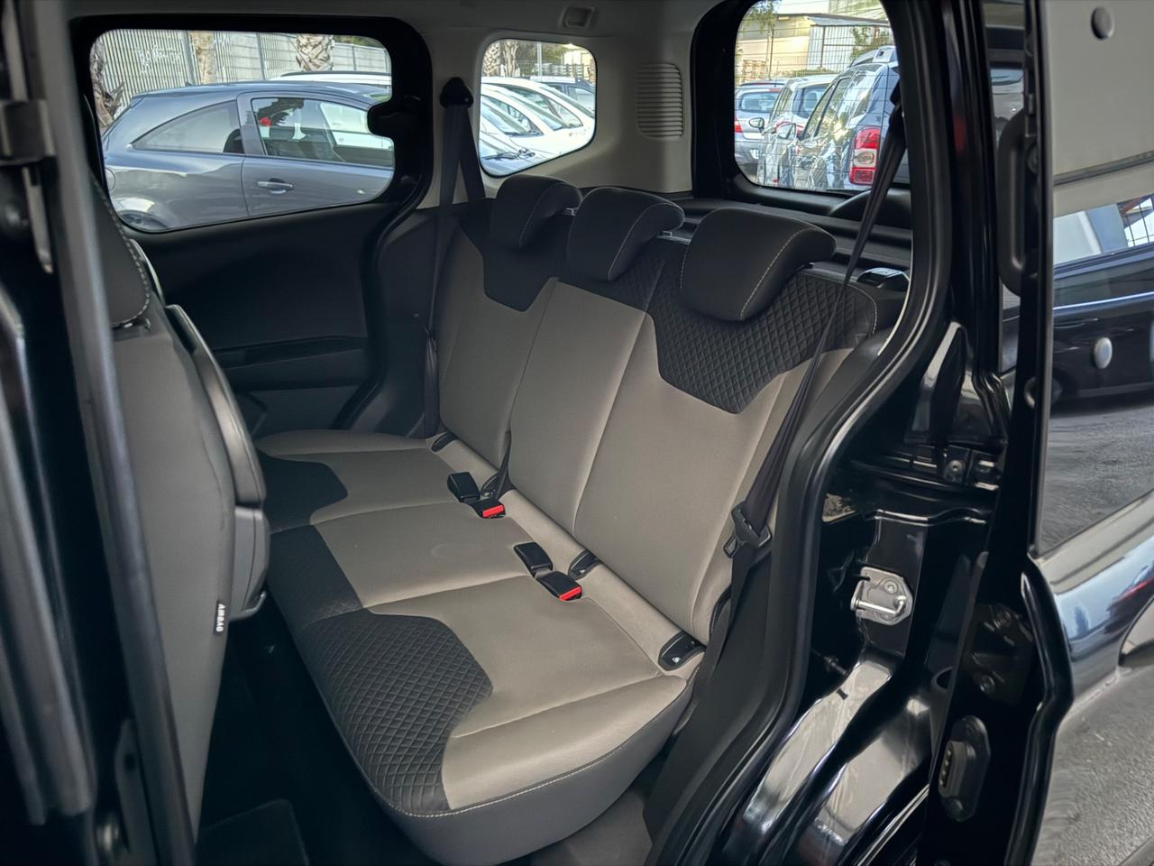 Ford Tourneo Courier 1.0 EcoBoost 100 CV Sport