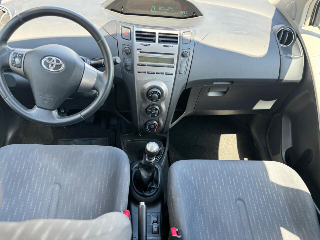Toyota Yaris 1.3 5 porte 2009 neopatentati