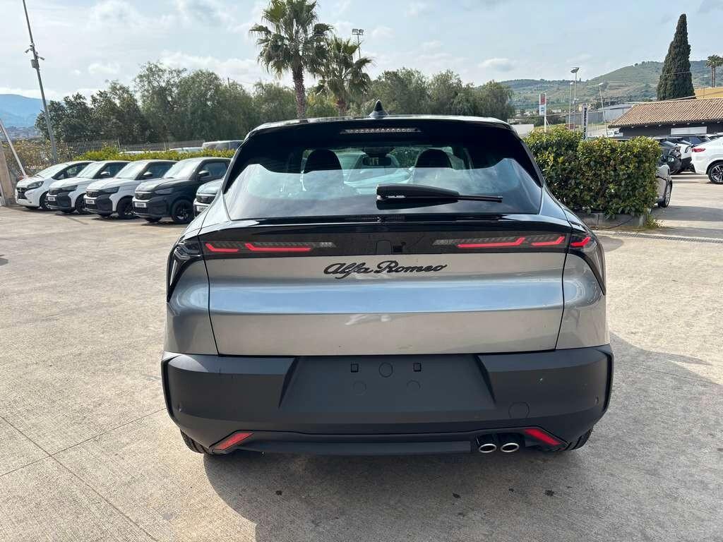 Alfa Romeo Junior 1.2 136 CV Hybrid 2026 KM 0 IVA ESPOSTA Tua a solo 249 Euro al mese