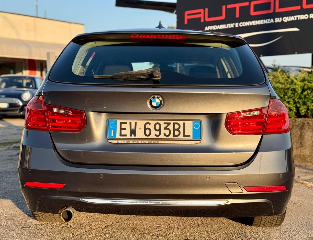 BMW 318d Touring Luxury - 2014 185.000KM