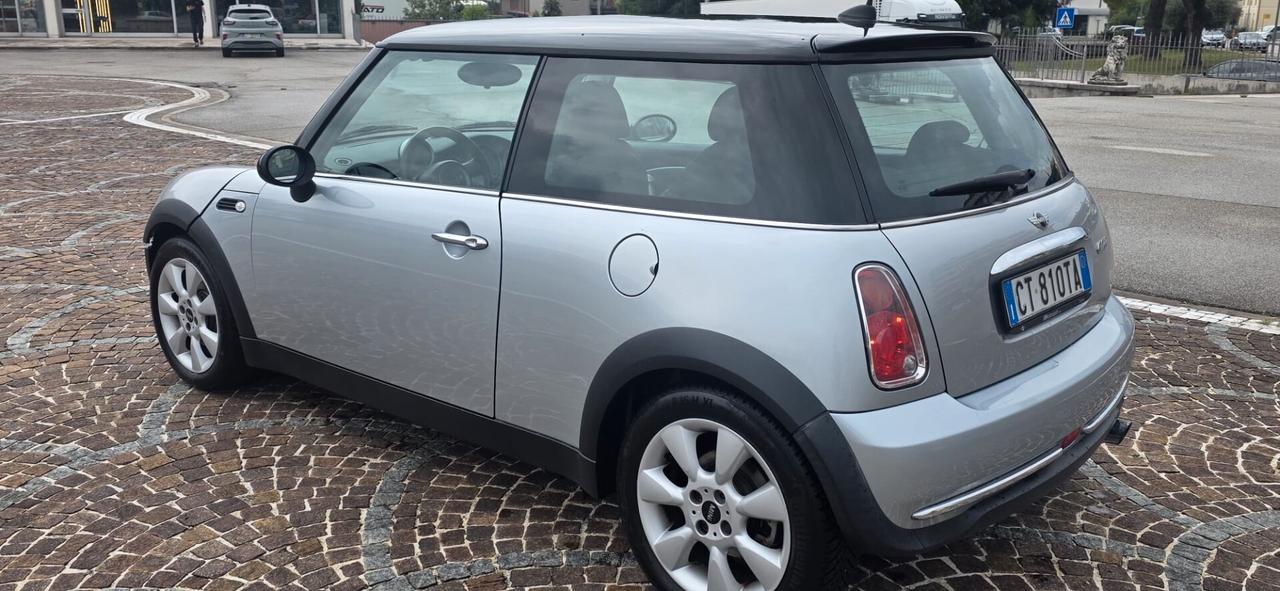 Mini 1.6 16V Cooper