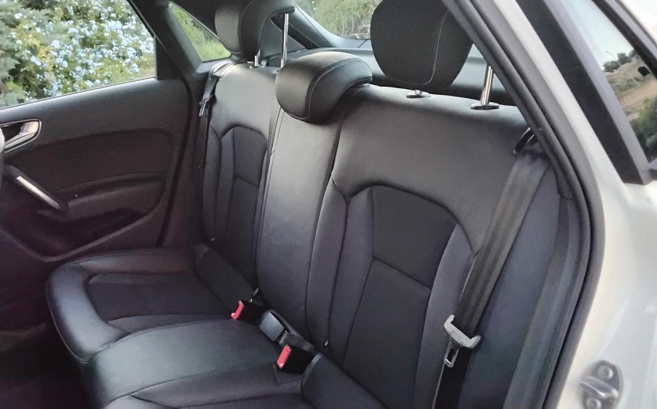 Audi A1 1.2 TFSI S line edition