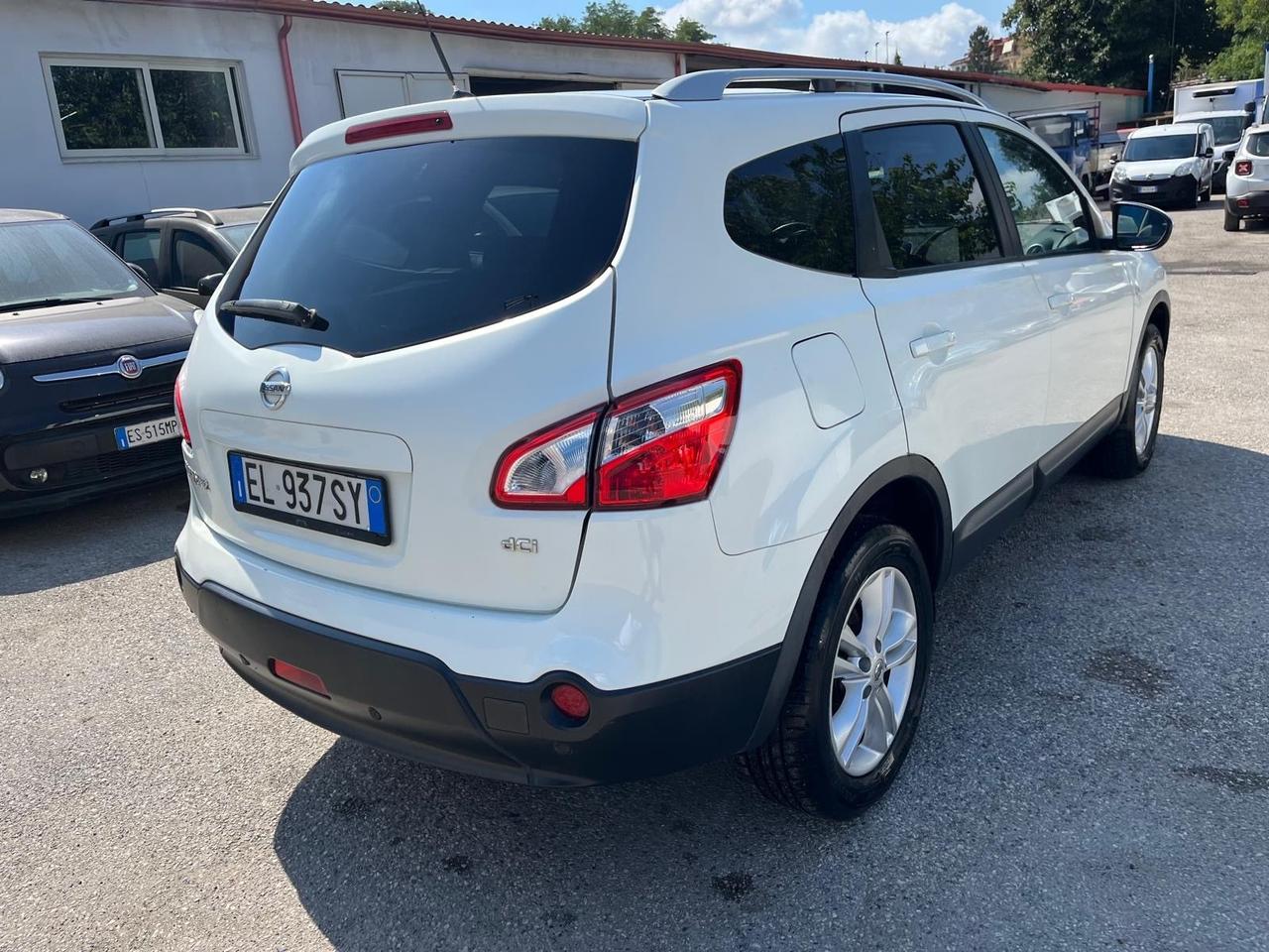 Nissan qashqai 1.5 dci -7 Posti -Tekna-11/2012