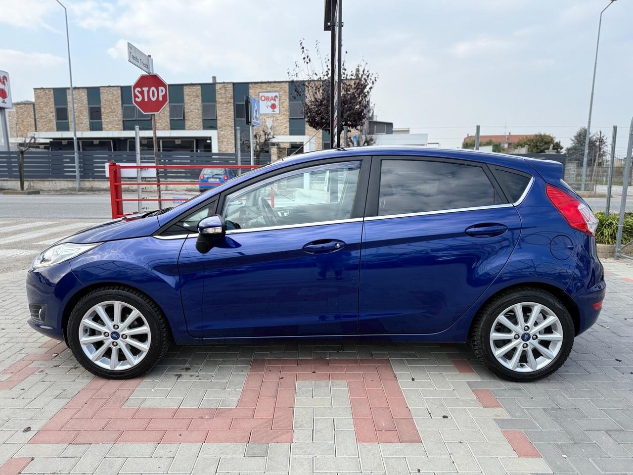 Ford Fiesta 1.5 TDCi 75CV 5 porte Titanium NEOPATENTATI
