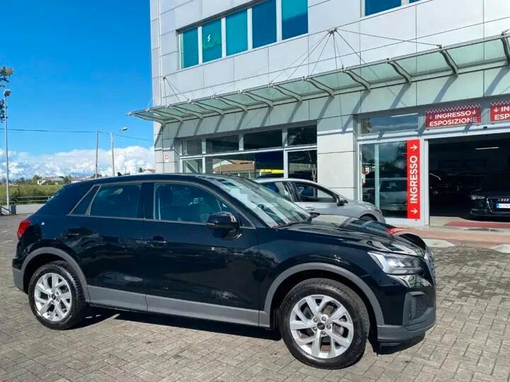 Audi Q2 30 TFSI Business