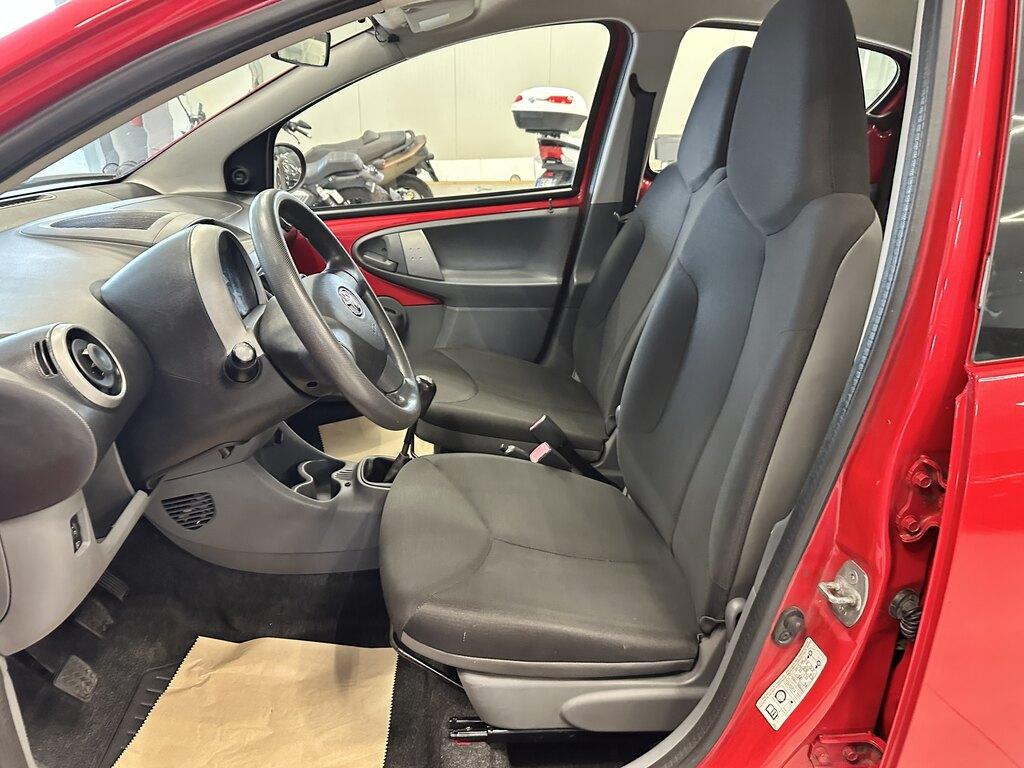 Toyota Aygo 5 Porte 1.0 VVT-i Sol