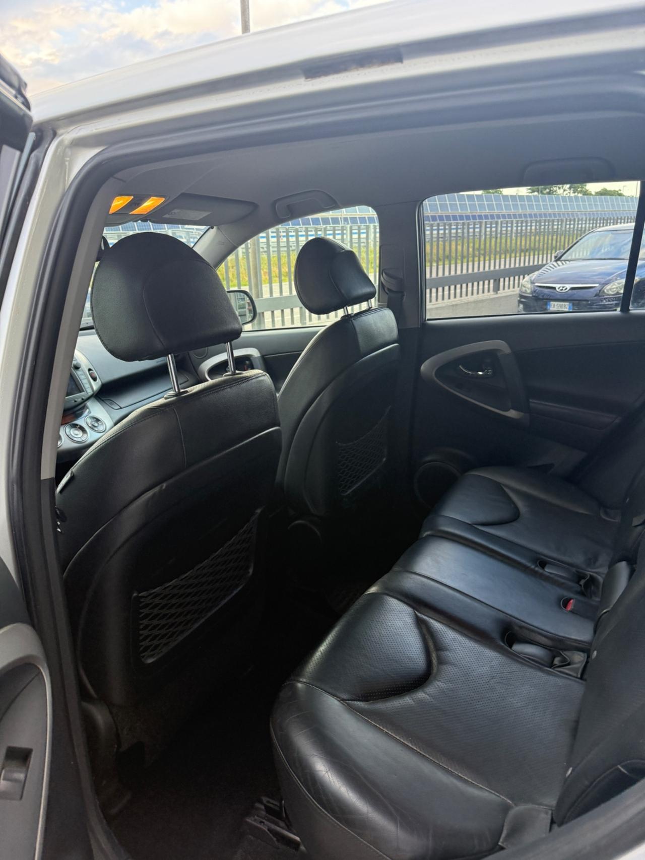 Toyota RAV 4 RAV4 2.2 D-4D 177 CV Luxury