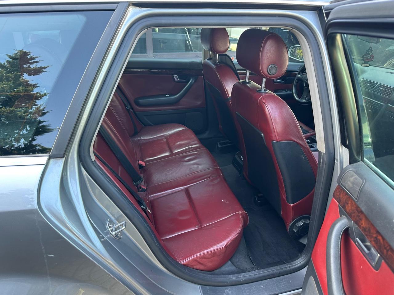 Audi A4 1.9 TDI/130 CV cat Avant VENDITA SOLO A COMMERCIANTI