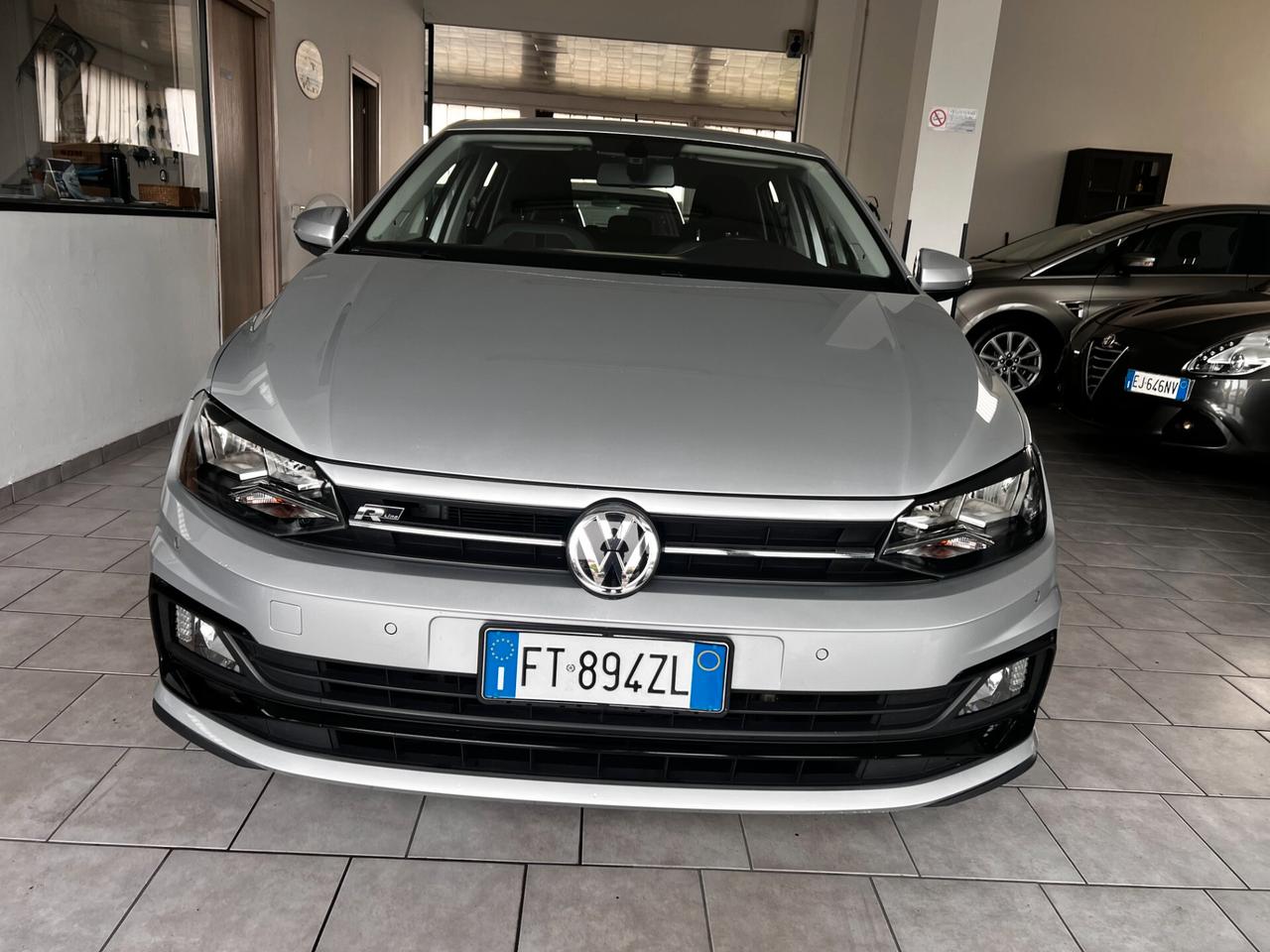 Volkswagen Polo 1.0 TSI 5p. R-LINE NEOPATENTATI