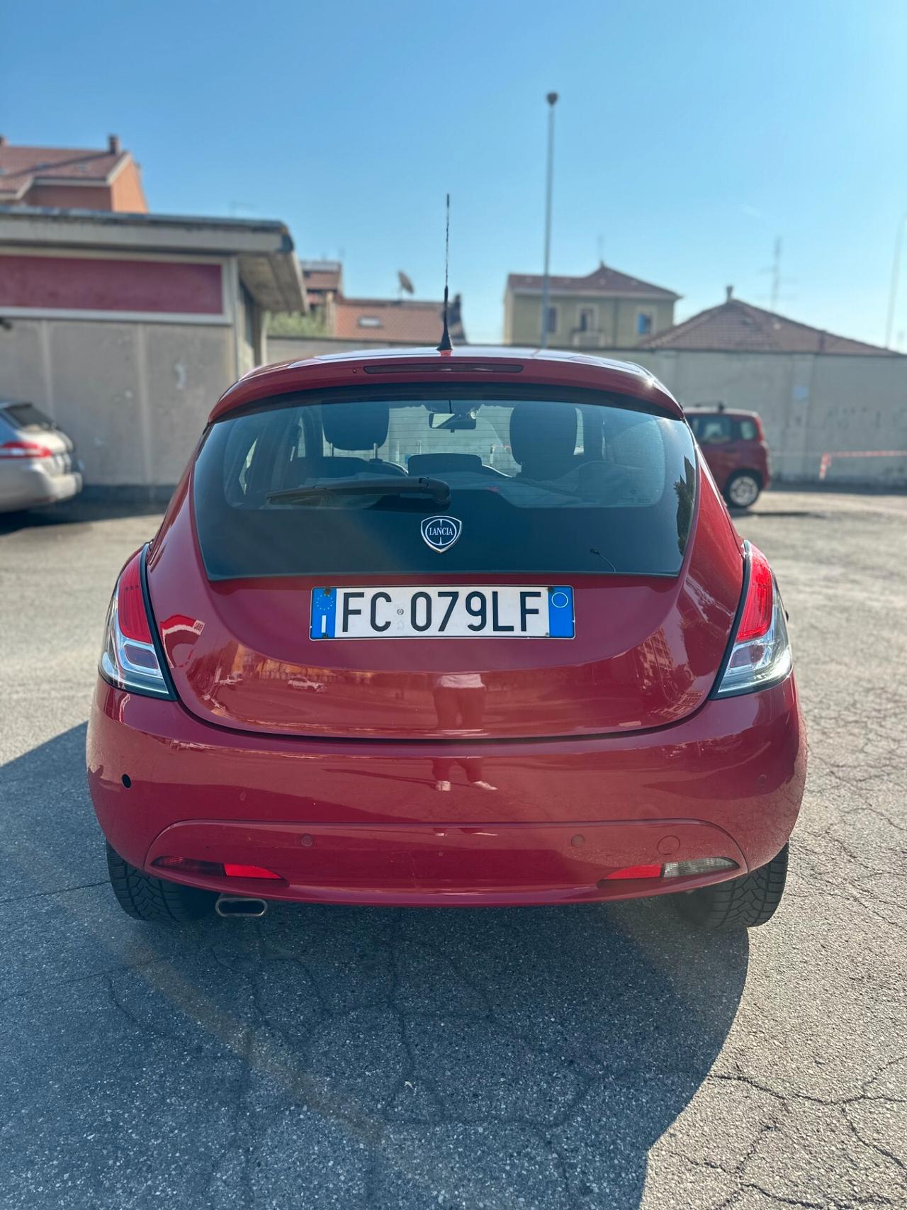 Lancia Ypsilon 1.2 69 CV 5 porte Platinum