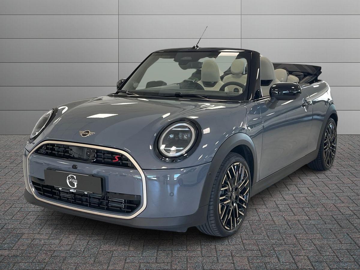 MINI Mini Cooper Cabrio F67 - Mini Cooper Cabrio 2.0 S Favoured auto