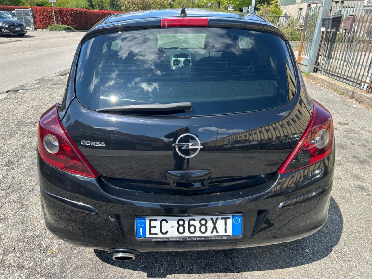 Opel Corsa 1.4 16V 3 porte Sport