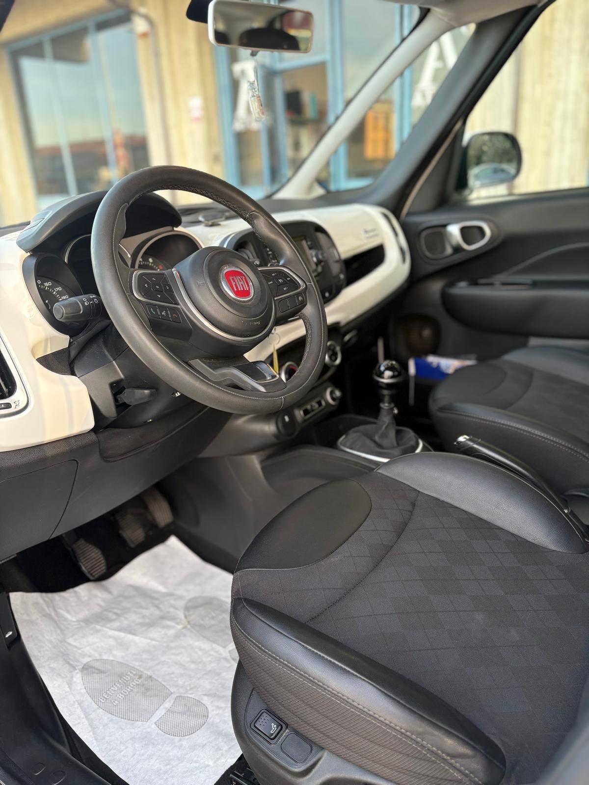 Fiat 500L 1.4 95 CV Lounge