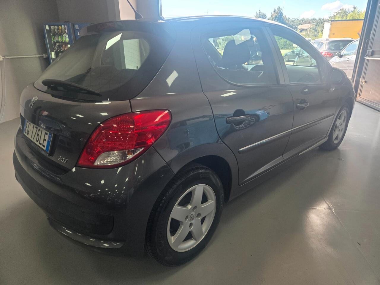 Peugeot 207 1.6 8V HDi 93CV 5p. Special Edition