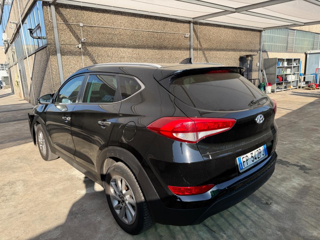 HYUNDAI TUCSON 2018 1.7 CRDi AUTOMATICO INCIDENTATO
