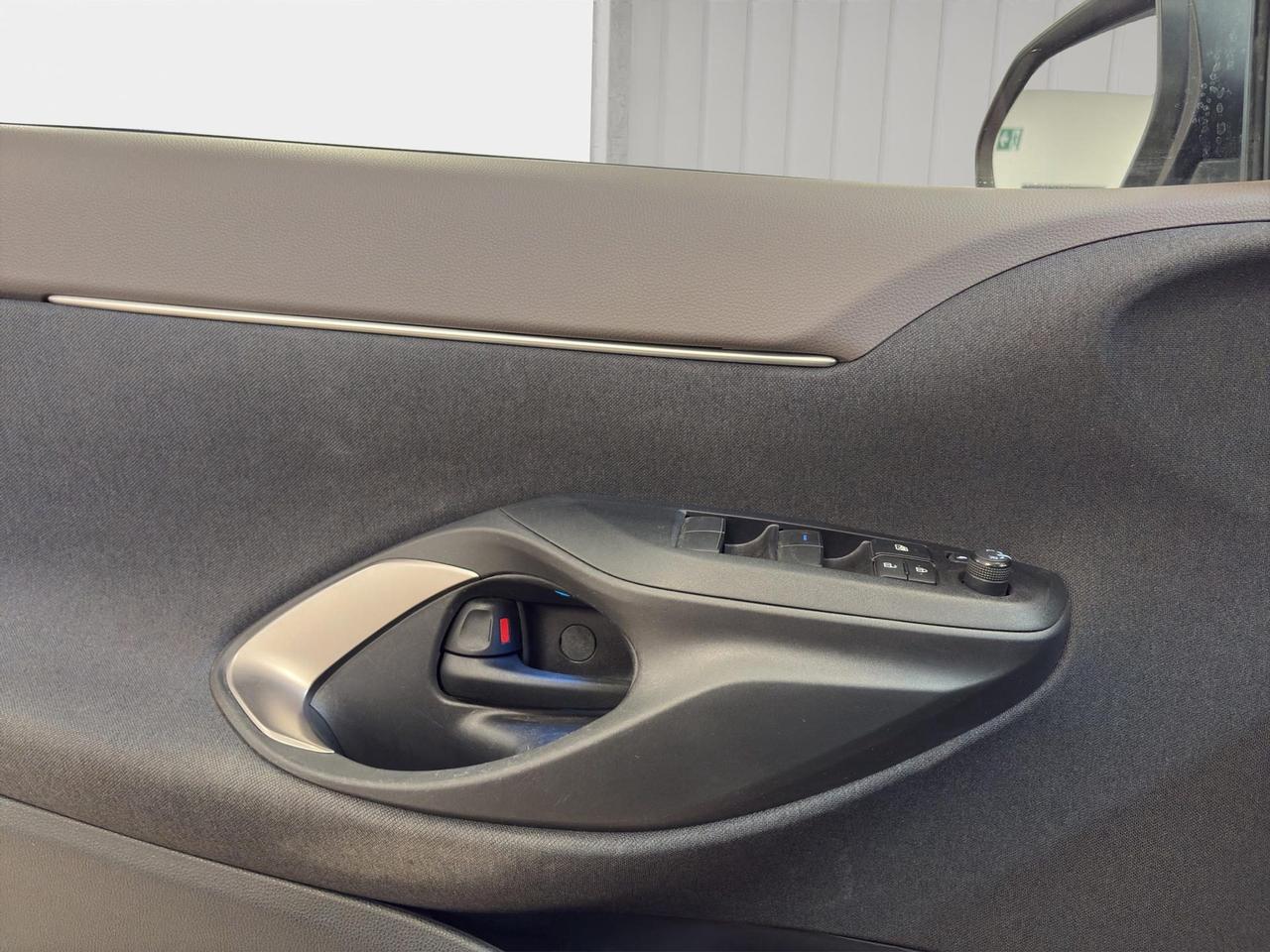 Toyota Yaris Cross 1.5h Lounge fwd 116cv e-cvt