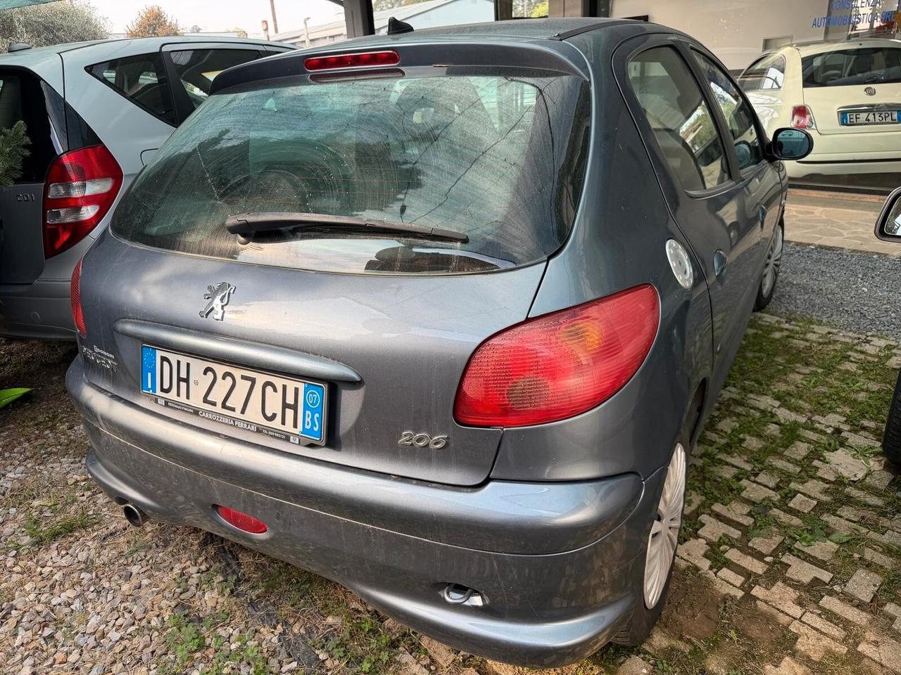Peugeot 206 1.4 5p. Enfant Terrible NEOPATENTATI
