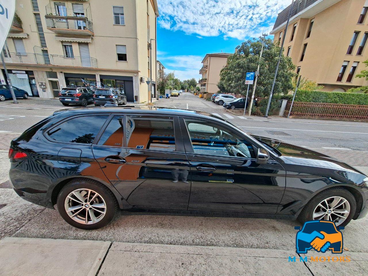 BMW 520 d Touring Luxury doppio treno di gomme