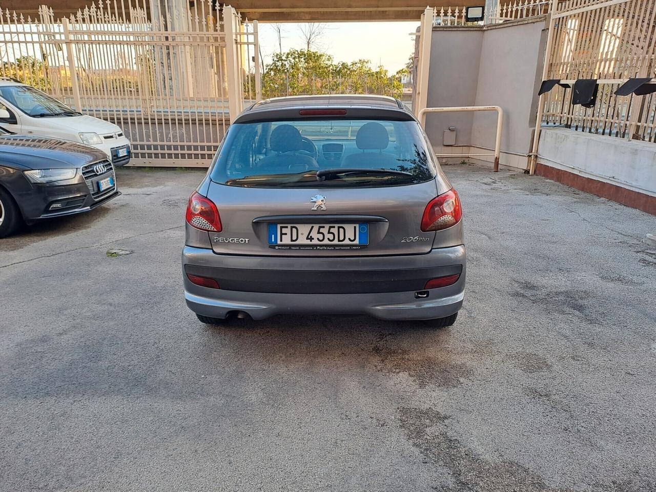 Peugeot 206 Plus 1.1 60CV 5p. Urban GPL