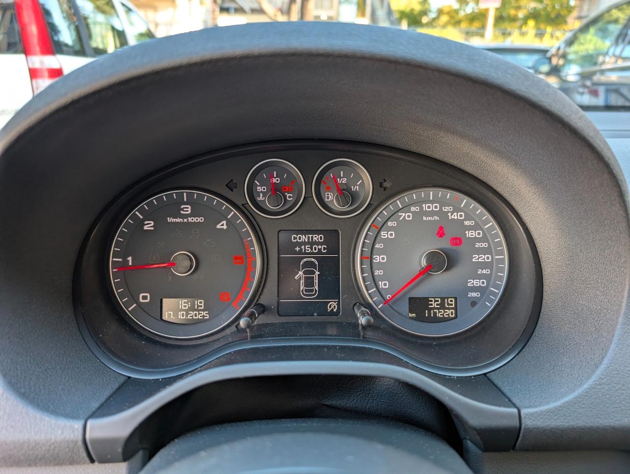Audi A3 1.6 TDI 105 CV CR Attraction TENUTA BENISSIMO SOLO KM 117000